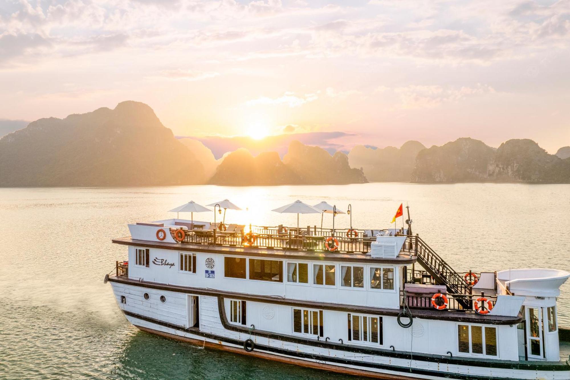 Отель Bhaya Legend Cruises Халонг Экстерьер фото
